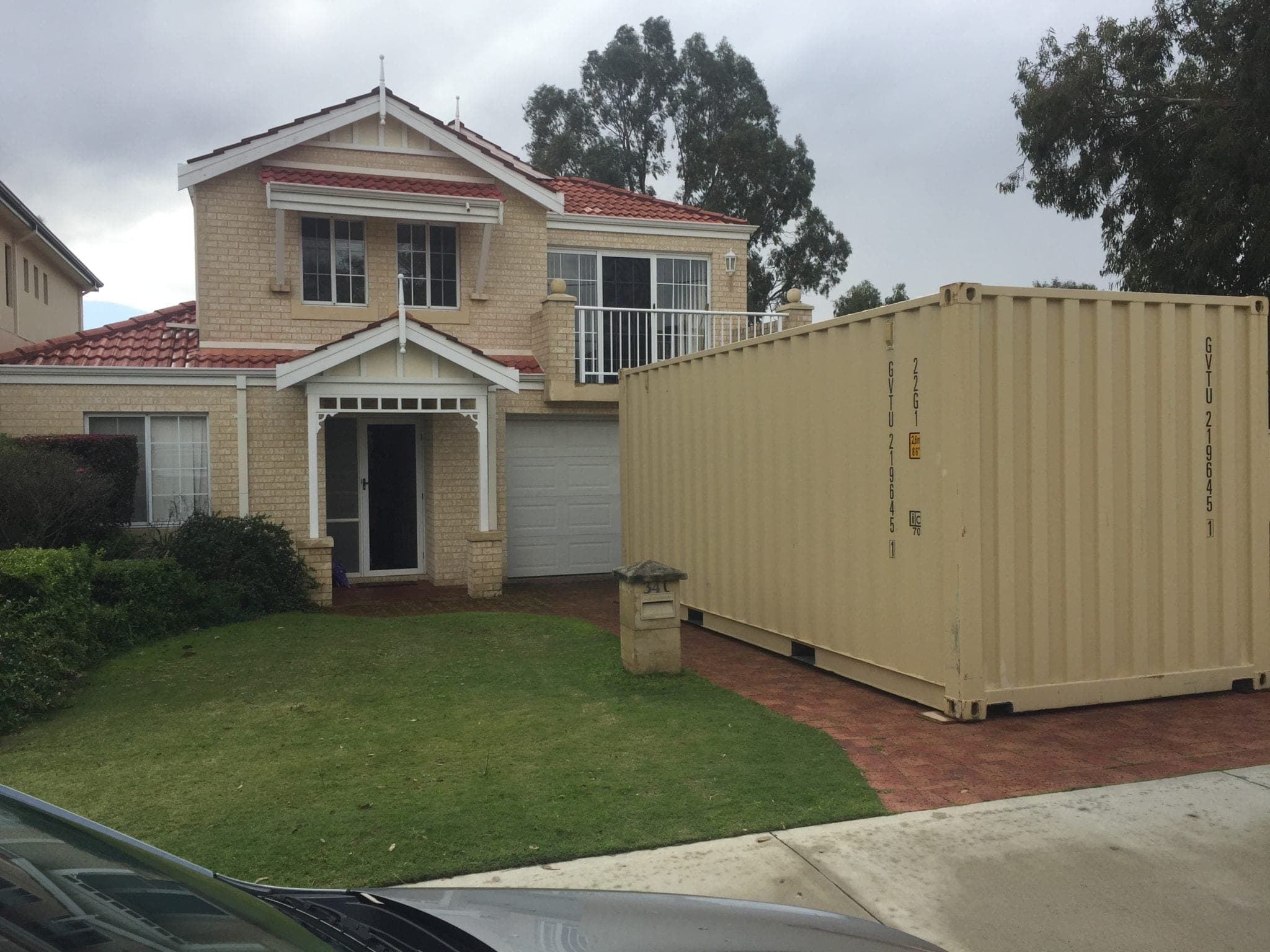 U-Move container delivery truck Perth